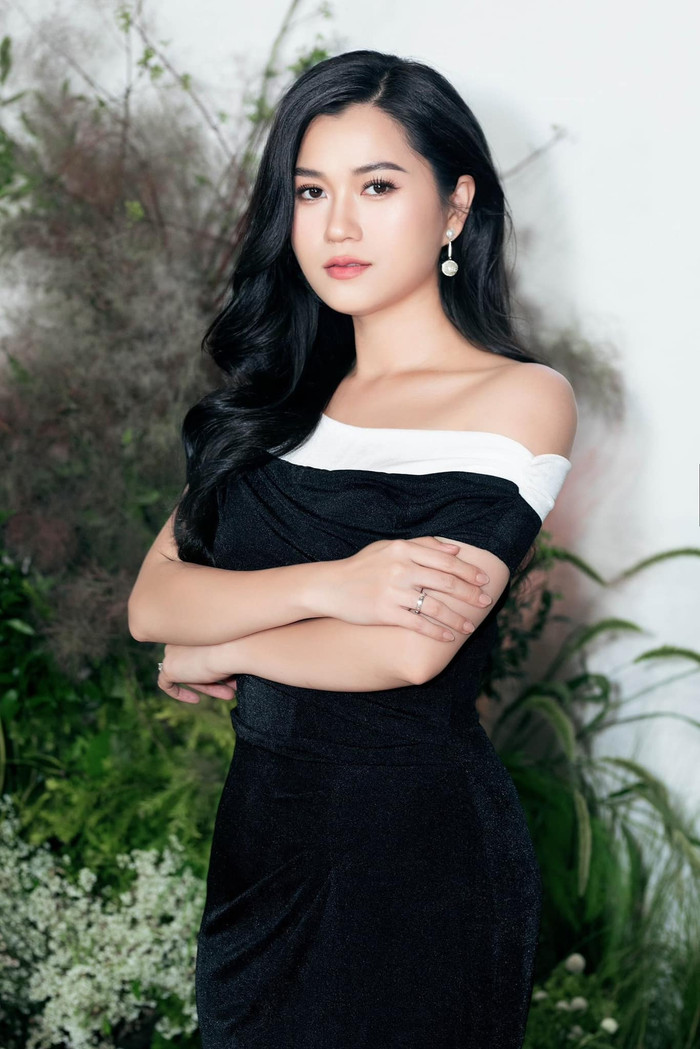 Nhan sắc và sự nghiệp của Lâm Vỹ Dạ ngày căng thăng hạng sau nhiều năm hoạt động nghệ thuật. 