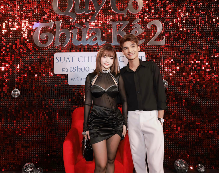 Mạc Văn Khoa chọn lọc vai diễn. 