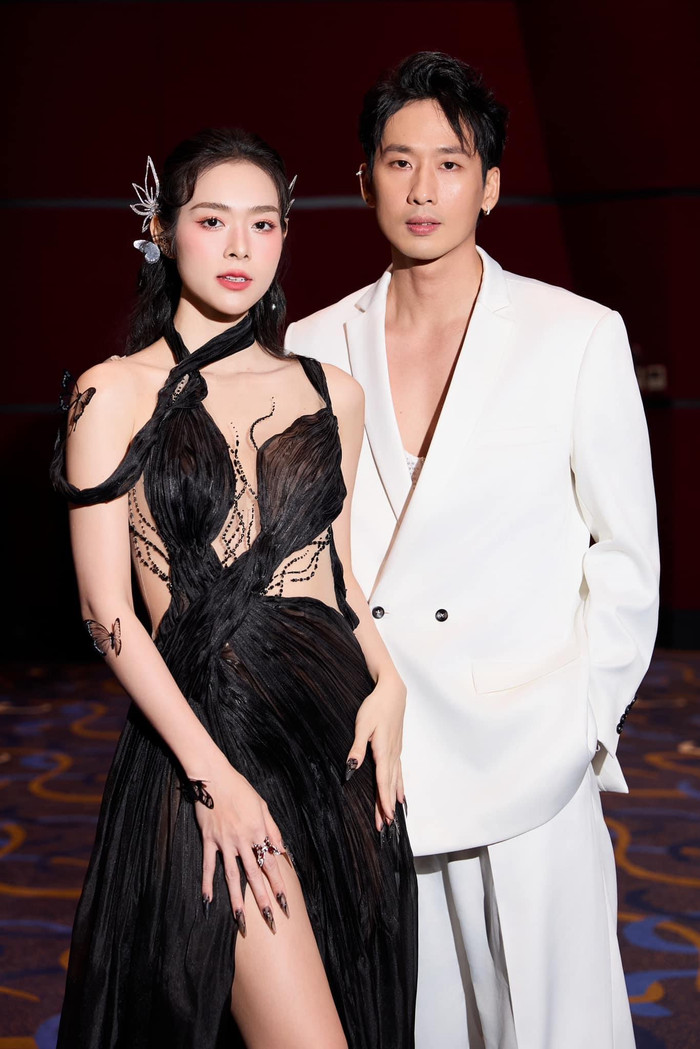 Diệp Bảo Ngọc và Tuấn Trần trong sự kiện ra mắt phim tại Hà Nội