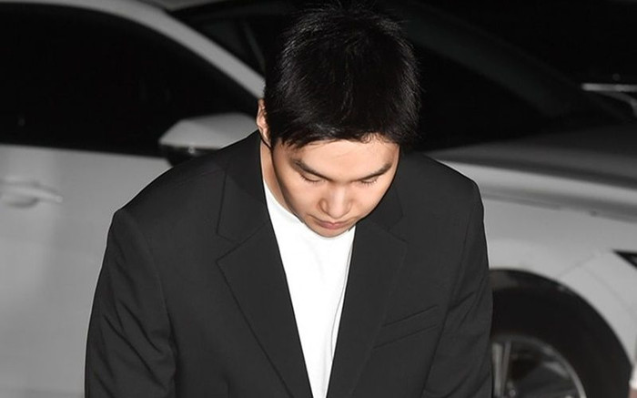 Nam ca sĩ hàng đầu showbiz chính thức bị truy tố Ảnh 2