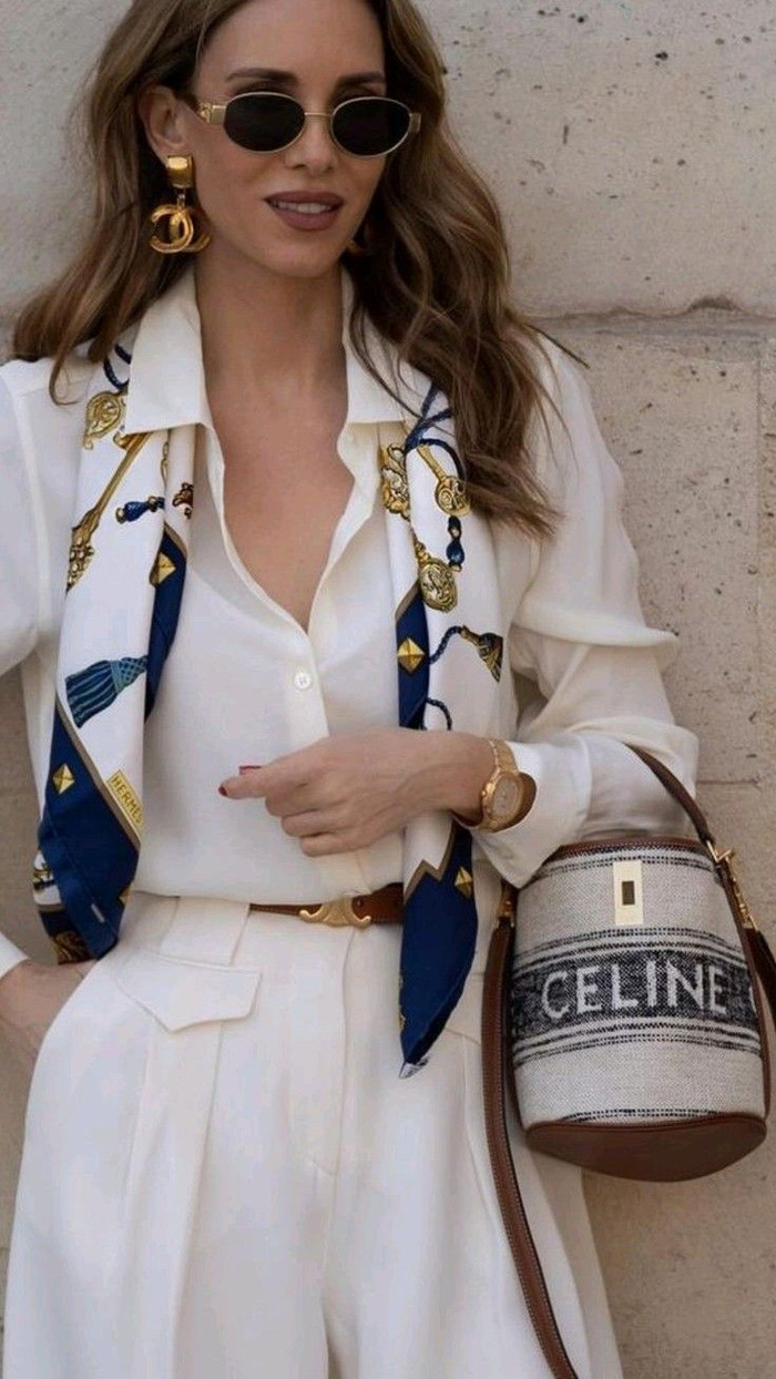 Tủ quần áo của quý cô U40 nên có gì? Ảnh 8