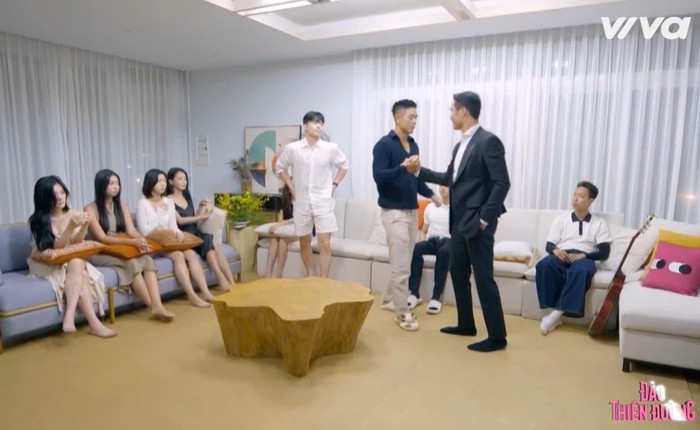 Dàn người chơi buồn bã chia tay Mạnh Kiên.