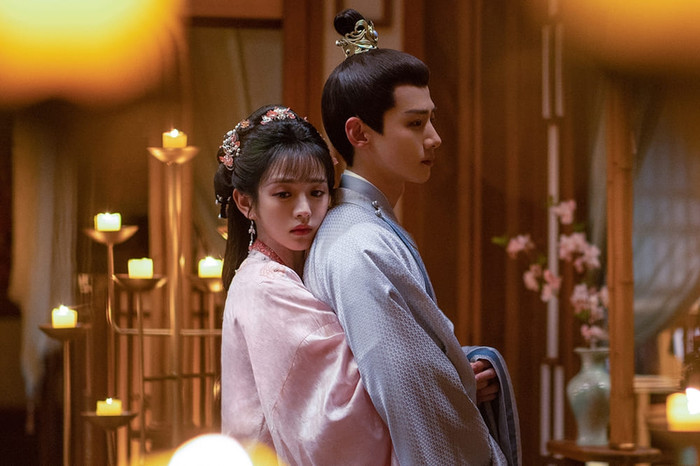 Bạch Kính Đình - Điền Hi Vi cùng tạo nên một câu chuyện tình nhẹ nhàng trong Khanh Khanh Nhật Thường.