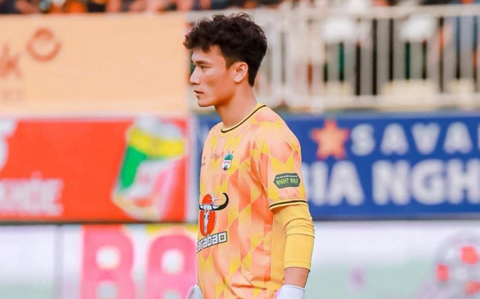 Thủ môn Bùi Tiến Dũng rời HAGL vì vợ Ảnh 2