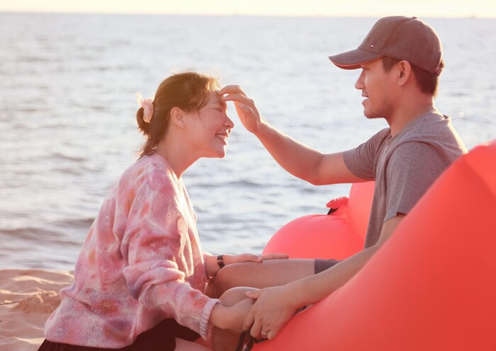 Thời điểm hiện tại, Quý Bình dành nhiều thời gian cho gia đình, hạn chế tham gia showbiz.