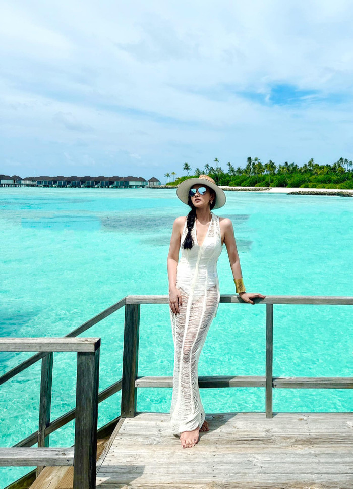 Thời trang đi biển của Lã Thanh Huyền