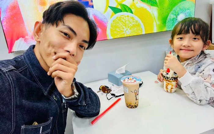 Phan Hiển khoe ảnh hẹn hò với một nhân vật đặc biệt, không phải Khánh Thi! Ảnh 2