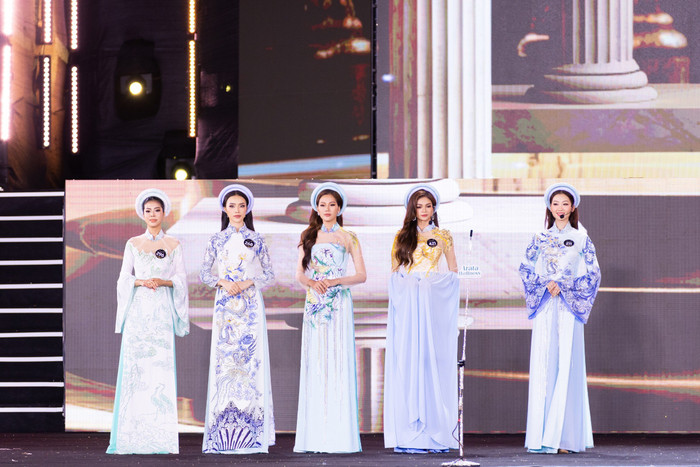 Thí sinh Miss Grand Vietnam lộ yếu điểm về phần thi thuyết trình.