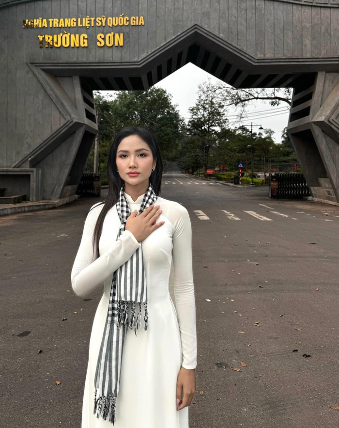 Hoa hậu H'Hen Niê chăm chỉ hoạt động nghệ thuật và tham gia các dự án thiện nguyện sau 7 năm đăng quang.