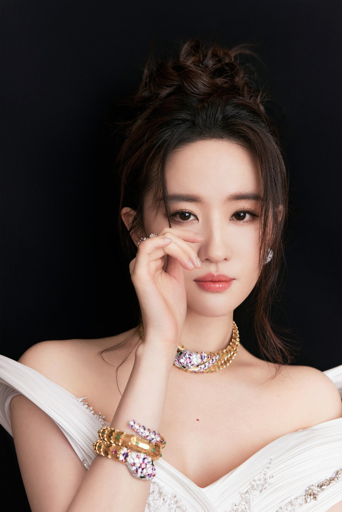 Lưu Diệc Phi vẫn là nữ thần độc thân đắt giá bậc nhất Cbiz hiện tại