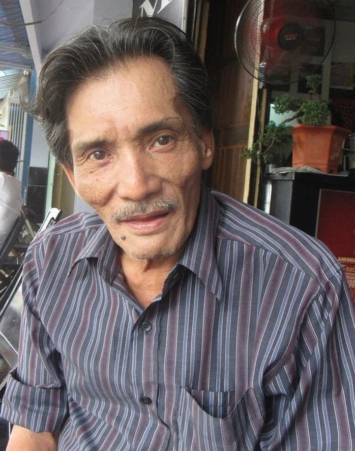 Thương Tín đang sống cùng mẹ ruột ở Phan Rang.