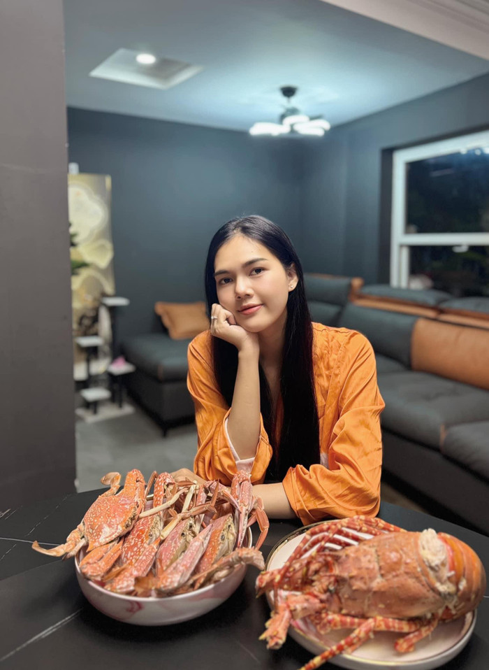 Ngọc Trinh đã phải nhập viện vì bị ốm. Tình trạng sức khoẻ của Ngọc Trinh đã ổn định trở lại. Ảnh: FBNV