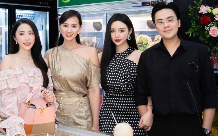 Quỳnh Kool cùng Quỳnh Nga, Thái Dũng đến chúc mừng Lã Thanh Huyền.