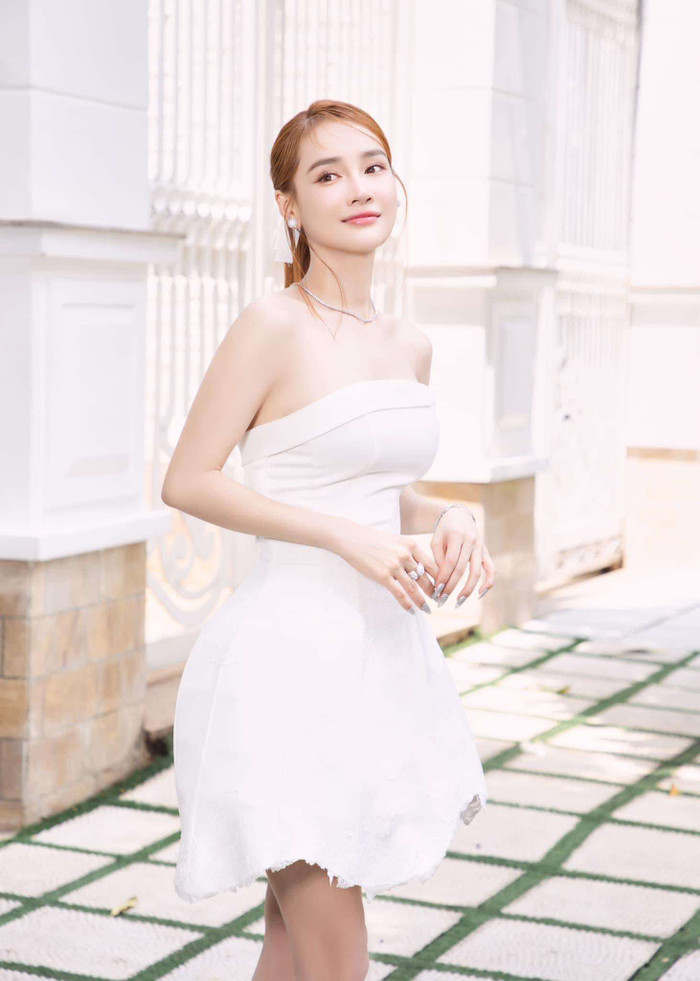 Nhã Phương gây thương nhớ với nhan sắc ngày càng mặn mà. 