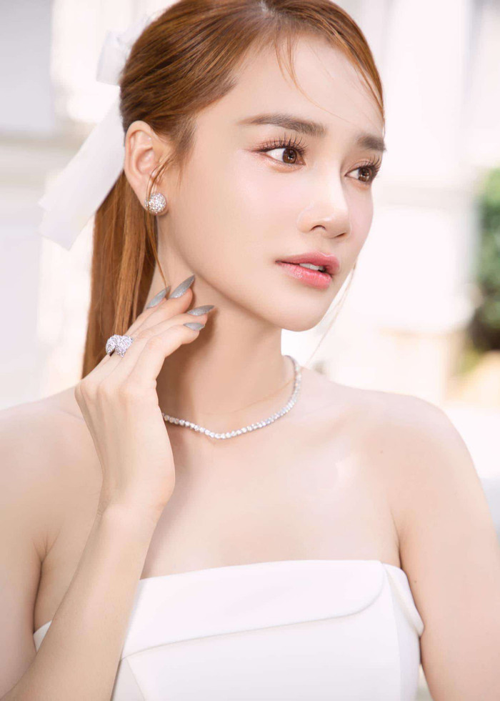 Nhã Phương là một trong những nữ diễn viên sở hữu vẻ đẹp trong trẻo, ngọt ngào. 