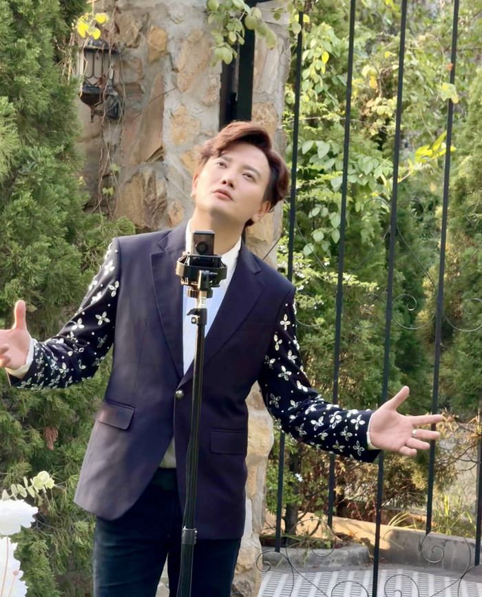 Nam diễn viên Cổng Mặt Trời khiến nhiều khán giả đoán đã có con đầu lòng nhưng anh hiện chưa lên tiếng.