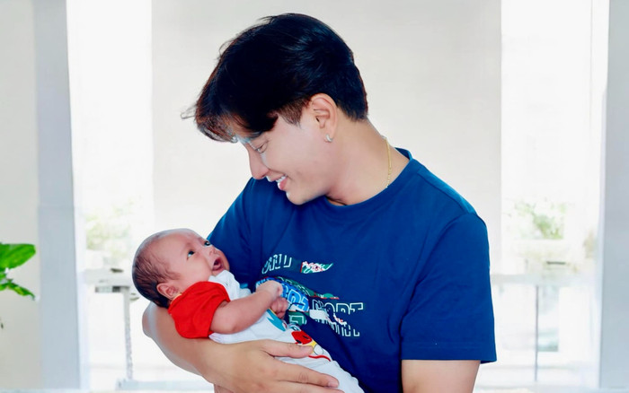 Sao nam Cổng Mặt Trời có con trai đầu lòng ở tuổi 45, còn đăng tin tuyển dâu? Ảnh 2