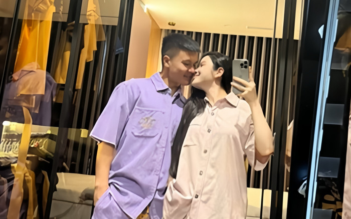 Vợ chồng Quang Hải 'trốn con' hẹn hò riêng, khoe khoảnh khắc siêu ngọt Ảnh 2