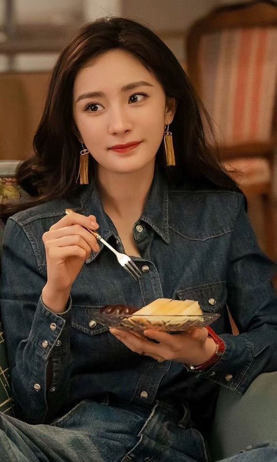 Thực hư câu chuyện Dương Mịch bỏ nghiệp diễn để đi làm ca sĩ? Ảnh 1