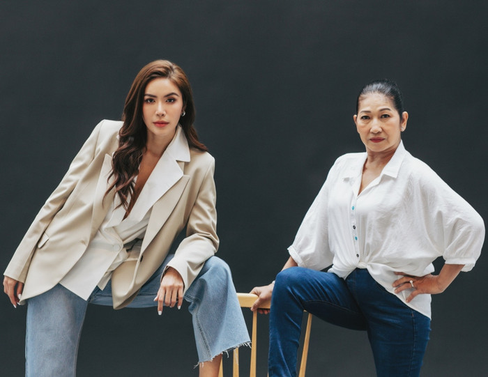 Minh Tú thừa hưởng nhiều nét đẹp từ mẹ.