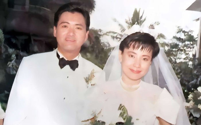 Nam diễn viên đào hoa cưới vợ kém sắc, giao quyền quyết định tài sản hơn 17.000 tỷ đồng Ảnh 2