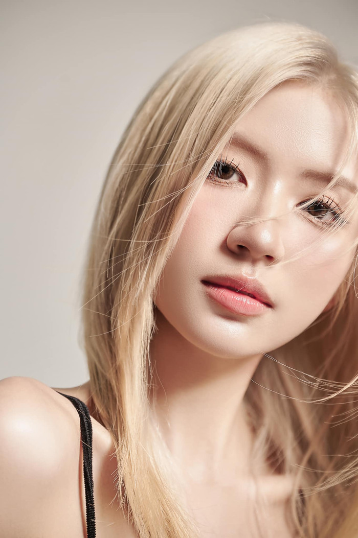 Ngọc Huyền với visual mới lạ.