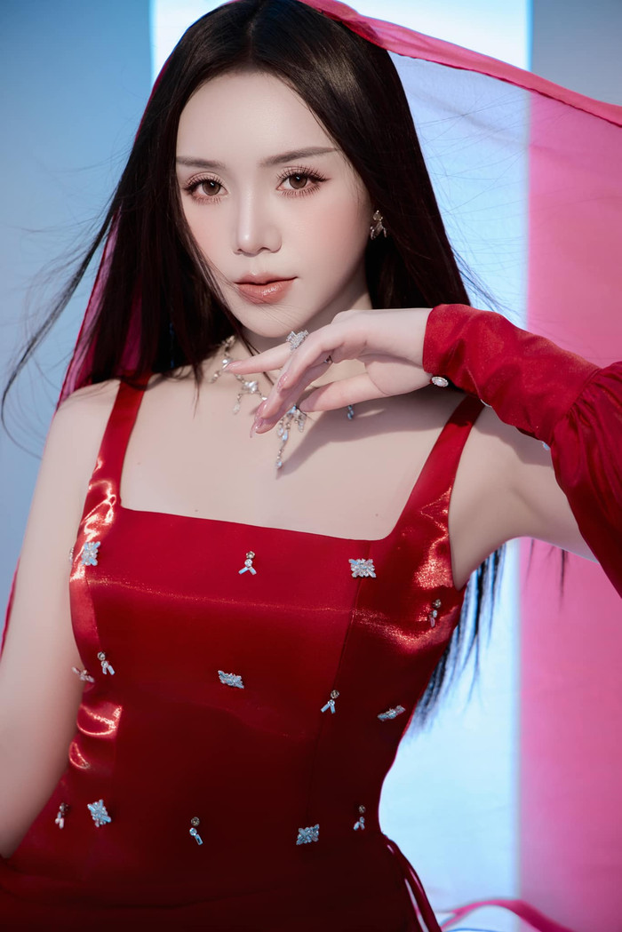 Quỳnh Kool được ví như cô dâu xinh đẹp trong bộ ảnh mới