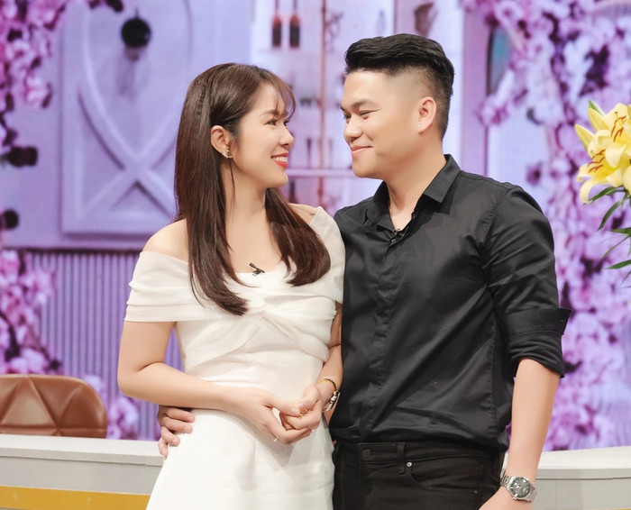 Lê Phương được ông xã cưng như trứng mỏng.