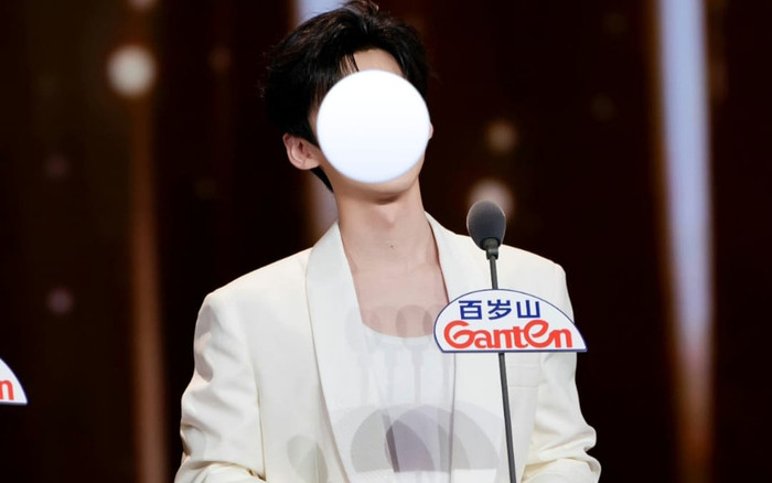 Một sao nam Cbiz bị tố mua dâm, netizen liền gọi tên người này Ảnh 2