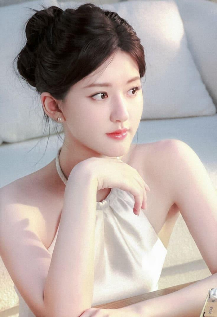 Bảng xếp hạng mỹ nhân đẹp nhất Cbiz 2024: Địch Lệ Nhiệt Ba chỉ hạng 3, Lưu Diệc Phi mất hút Ảnh 3