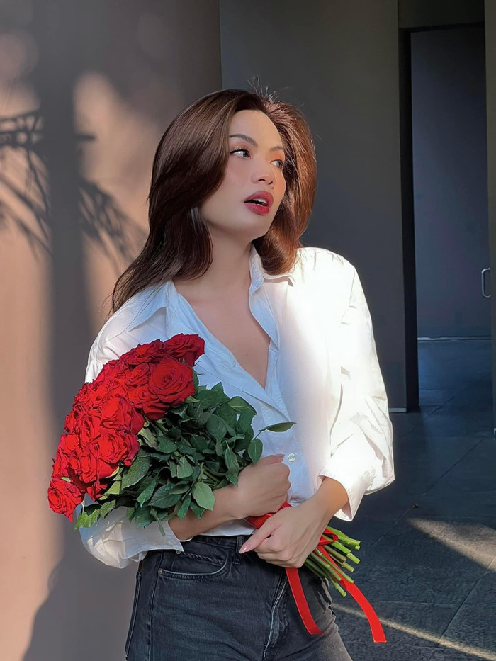 Luna Đào liên tục khiến chị em không khỏi ghen tị khi xuất hiện với phong cách ngày càng 'đỉnh kout'.