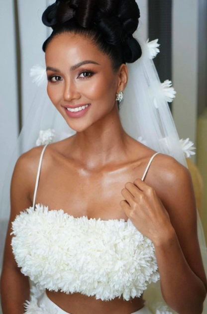 Chuyện tình cảm của Hoa hậu H'Hen Niê nhận được sự quan tâm từ người hâm mộ. 