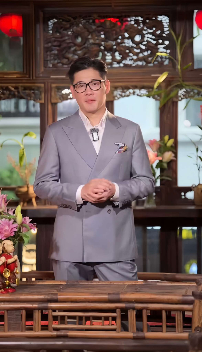 Nam diễn viên được nhiều người khen ngợi vì ngoại hình phong độ sau nhiều năm vắng bóng showbiz. 