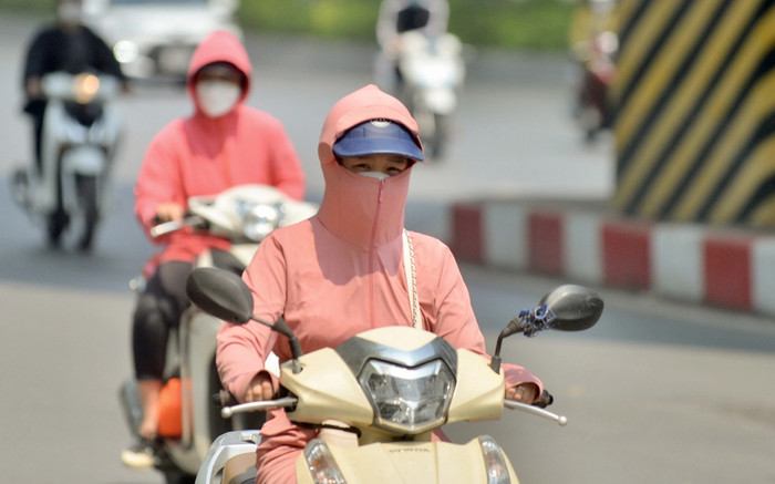 Nắng nóng tiếp tục kéo dài ở Bắc Bộ và Trung Bộ Ảnh 2