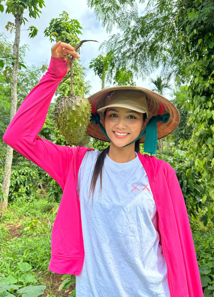 H'Hen Niê có lối sống rất giản dị. Ảnh FBNV