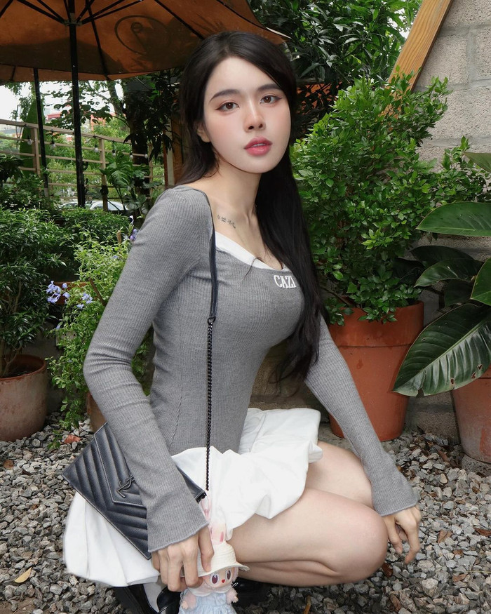 Bạn gái tin đồn của Vũ Văn Thanh sở hữu nhan sắc cực ngọt ngào. 