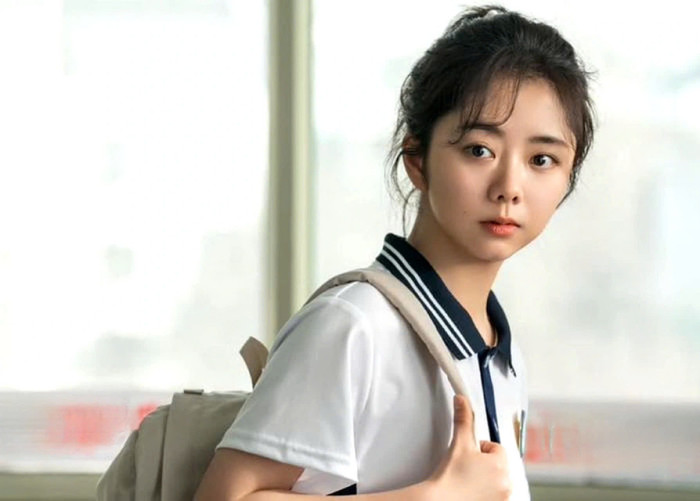 Trịnh sảng và Đàm Tùng Vận là hai nữ thần thanh xuân đình đám Cbiz