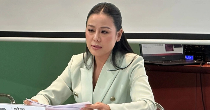 Nam Thư tại buổi họp báo chiều 5/8