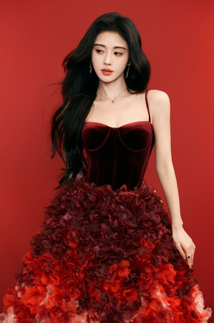 Netizen cho rằng Cúc Tịnh Y chỉ là lưu lượng, vẫn chưa đạt đến tầm đỉnh lưu.