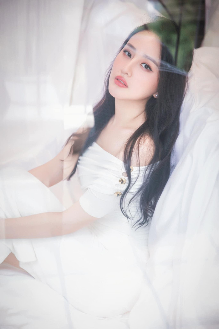 Chuyện tình yêu của Mai Phương Thuý được đông đảo khán giả quan tâm.