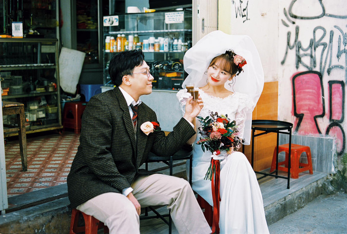 Vào tháng 12 năm ngoái, vợ chồng Trấn Thành - Hari Won đã chụp bộ ảnh đầy ngọt ngào ở Hàn quốc. Ảnh: FBNV