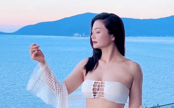 Diễn viên Kiều Anh diện bikini táo bạo khiến dân tình ná thở Ảnh 2