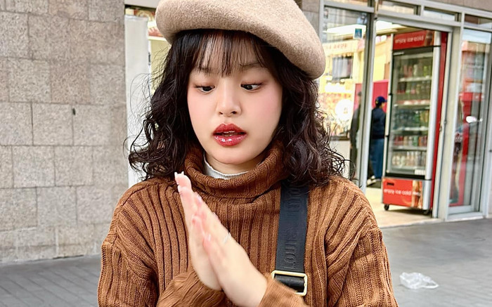 Con gái Thúy Hạnh mang túi 80 triệu, nhan sắc xinh như hoa hậu Ảnh 2