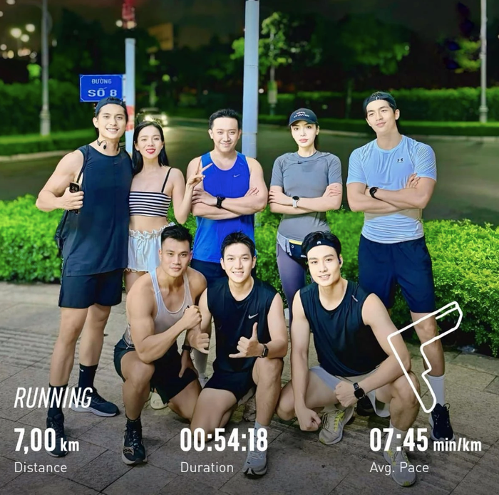 Trấn Thành 'gia nhập' hội chạy bộ của Lâm Bảo Châu - bạn trai Lệ Quyên. 