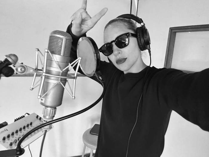 Lady Gaga sẽ không phát hành album mới trong năm nay? Ảnh 4