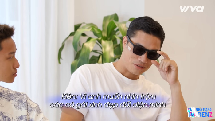 Mạnh Kiên 'thả thính' ở mọi nơi
