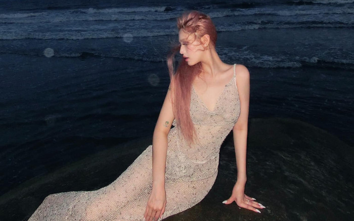 Xoài Non diện đồ gợi cảm trong ngày tái xuất hậu tin đồn tình cảm Ảnh 2