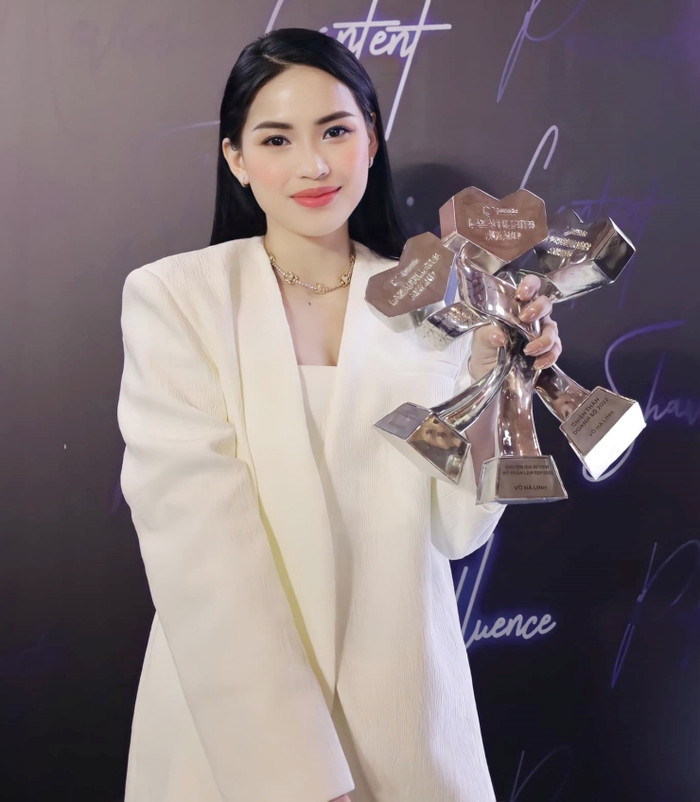 Ở tuổi 35, Võ Hà Linh đã sở hữu khối tài sản bao người mơ ước với đầy đủ cơ ngơi khang trang và xế hộp. 