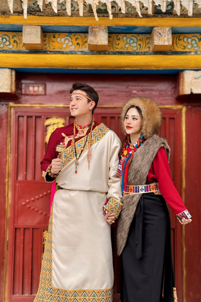 Vợ chồng Huỳnh Anh thường xuyên đưa nhau đi du lịch, gây sốt với loạt khoảnh khắc tình tứ bên nhau.