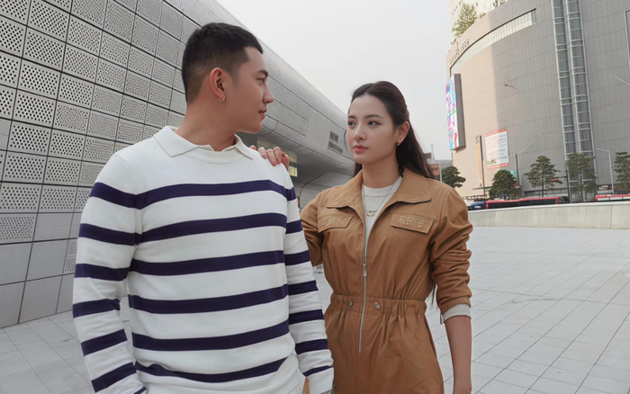 Trong mỗi chuyến công tác, Phương Trinh Jolie luôn được Lý Bình 'tháp tùng'. Ảnh: FBNV